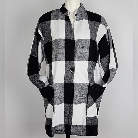 Weekend Suzanne Betro Women's Flannel Black White Plaid Oversized Shirt Sz M - Picture 2 of 9